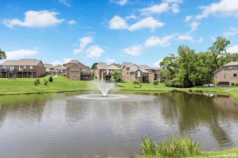 2068 Blackstone Dr, Hendersonville, TN 37075