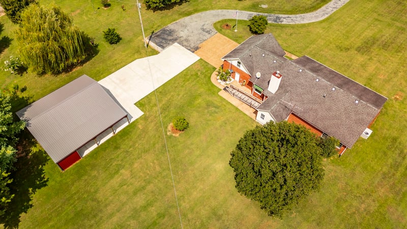 117 E Robertson Rd, Castalian Springs, TN 37031