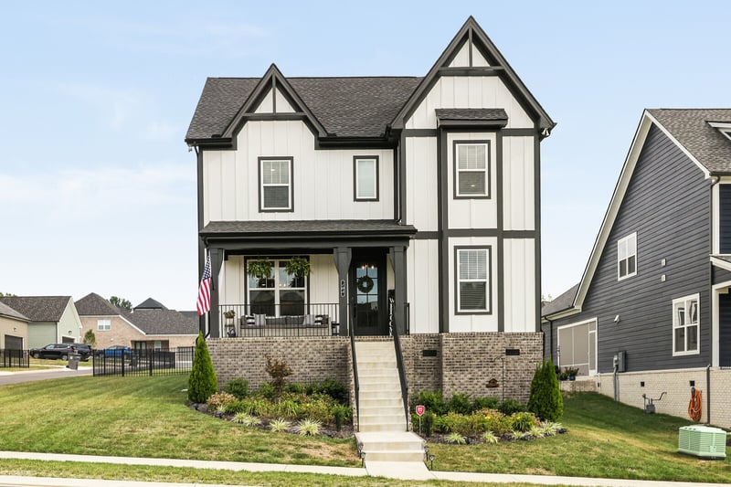 105 Stonehaven Way, Hendersonville, TN 37075