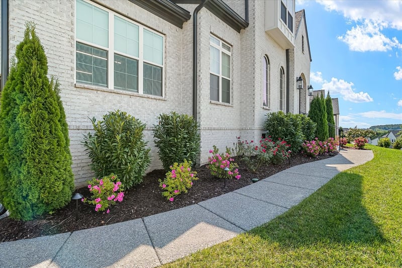 1742 Barrow Ln, Brentwood, TN 37027