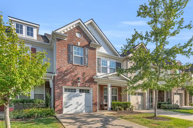 1034 Livingstone Ln, Mount Juliet, TN 37122