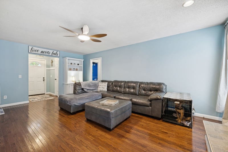 1016 Keystone Dr, Pleasant View, TN 37146