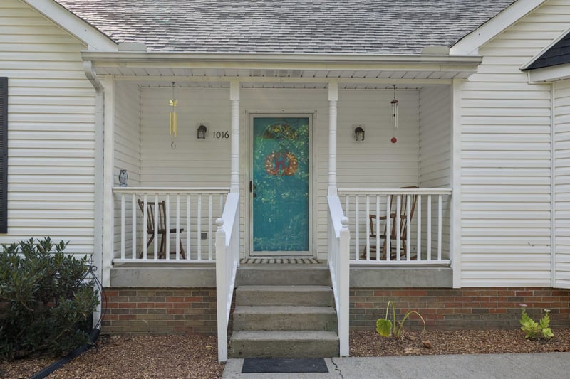 1016 Keystone Dr, Pleasant View, TN 37146