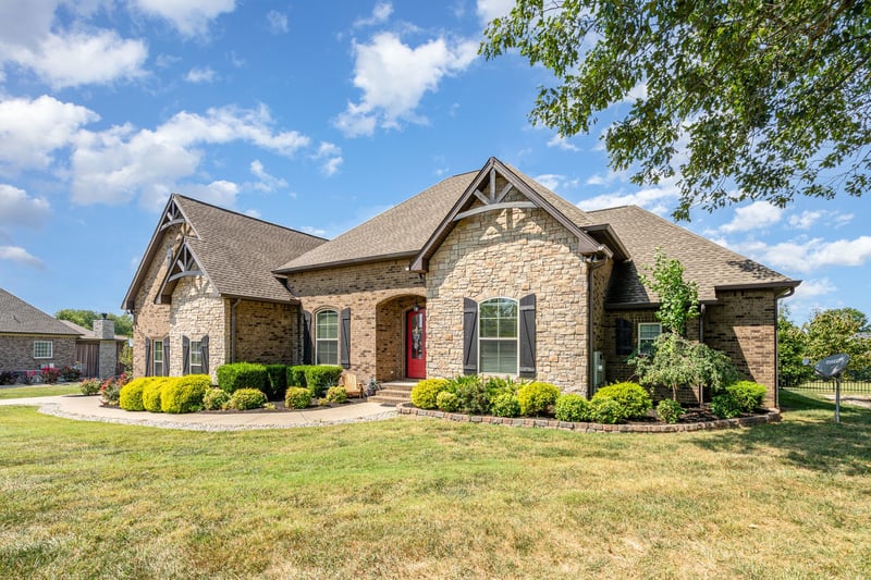 82 Deer Run Rd, Cross Plains, TN 37049