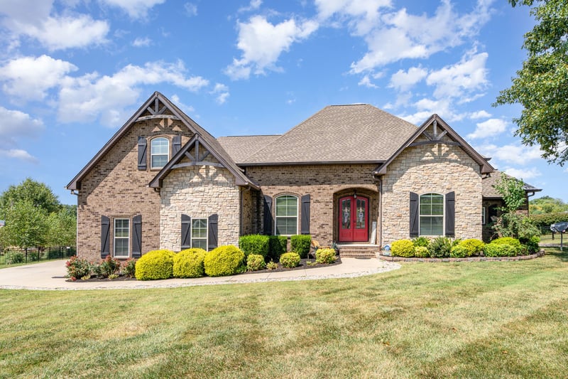 82 Deer Run Rd, Cross Plains, TN 37049