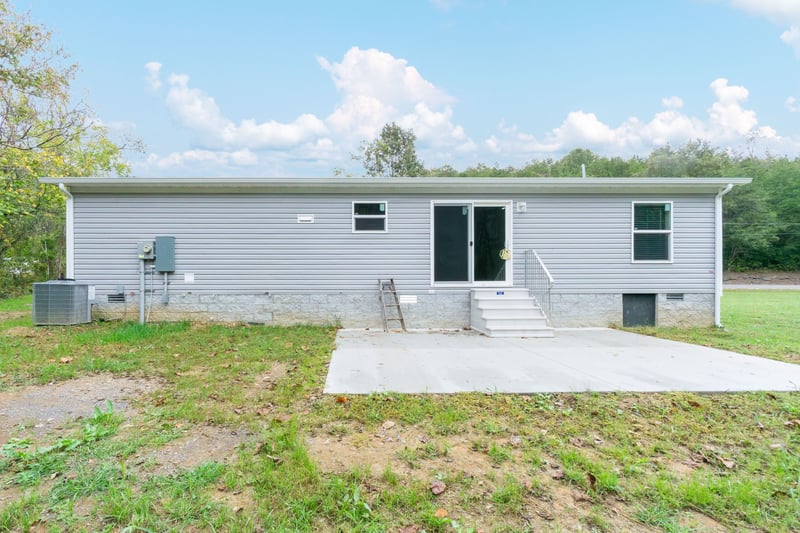 2171 Wartrace Hw, Pleasant Shade, TN 37145