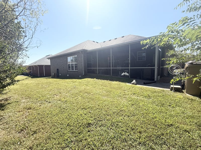 653 Weathervane Dr, Gallatin, TN 37066