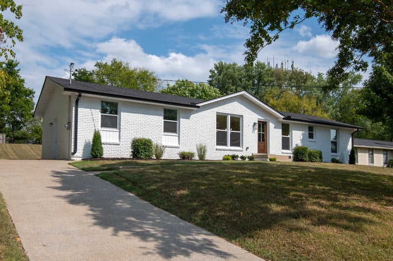 146 Lakeside Park Dr, Hendersonville, TN 37075