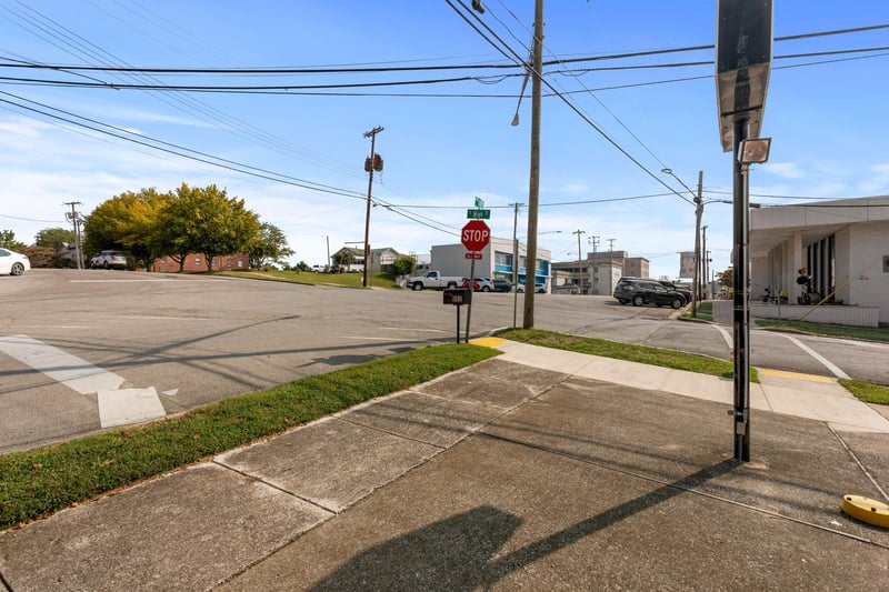 902 S High St, Columbia, TN 38401