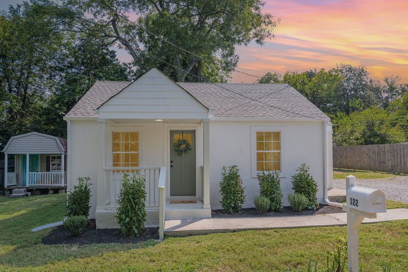 122 Waldron Cir, La Vergne, TN 37086