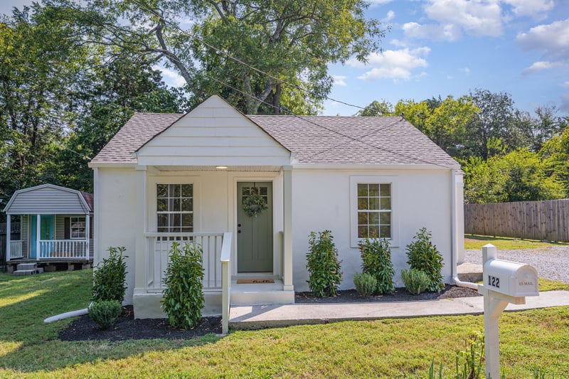 122 Waldron Cir, La Vergne, TN 37086