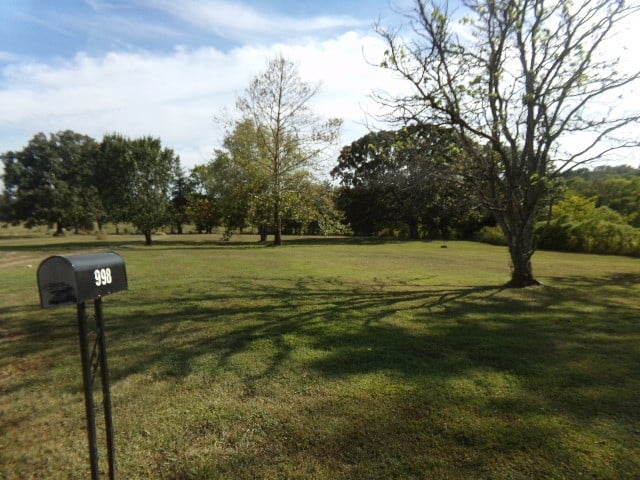 998 Corum Hill Rd, Castalian Springs, TN 37031