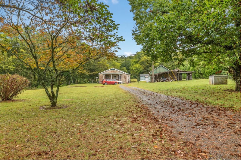 6845 Bizzell Howell Ln, College Grove, TN 37046