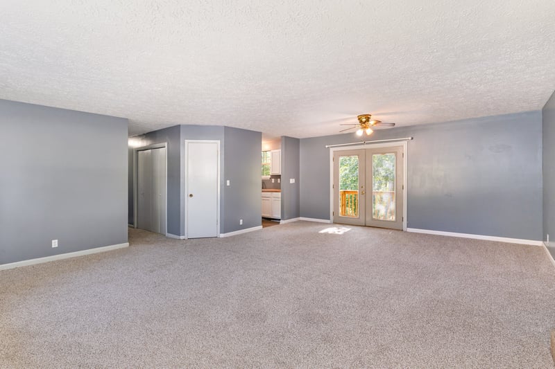 2104 Wolfe Rd, White Bluff, TN 37187