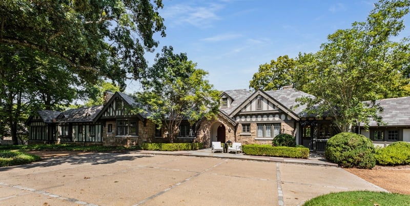 3800 Woodlawn Dr, Nashville, TN 37215