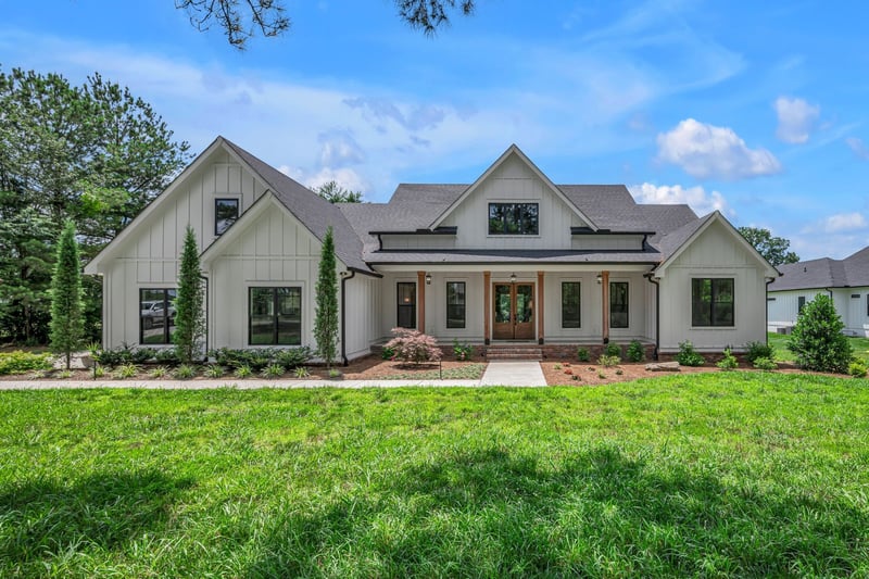 445 Old Pond Ln, Dickson, TN 37055