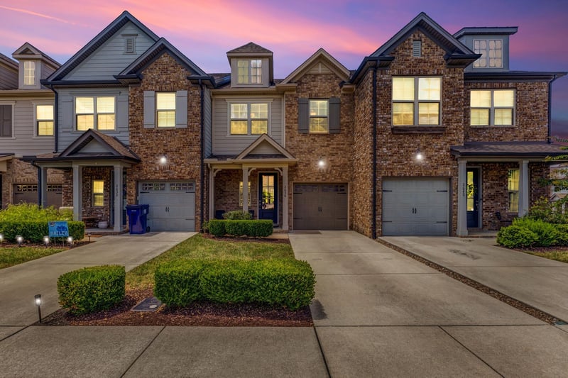 2636 Wellesley Square Dr, Thompsons Station, TN 37179