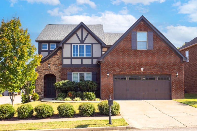 2604 Westerham Way, Thompsons Station, TN 37179