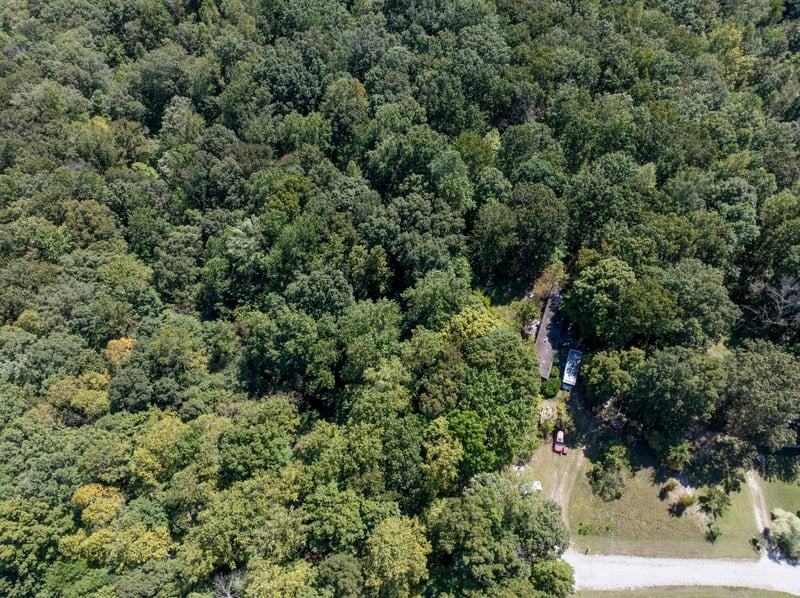 1028 Calahan Dr, White Bluff, TN 37187