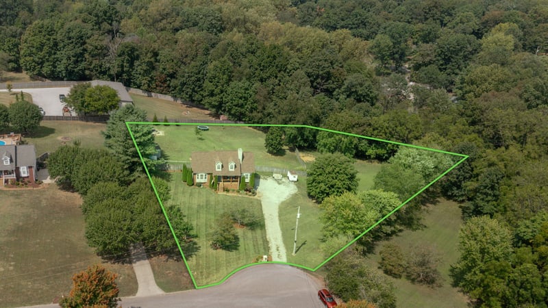 2005 Skyhawk Ct, White House, TN 37188