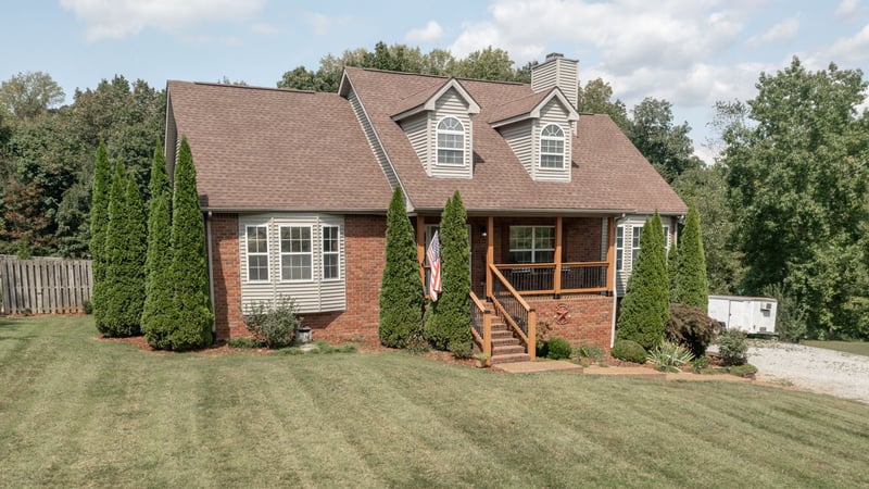 2005 Skyhawk Ct, White House, TN 37188