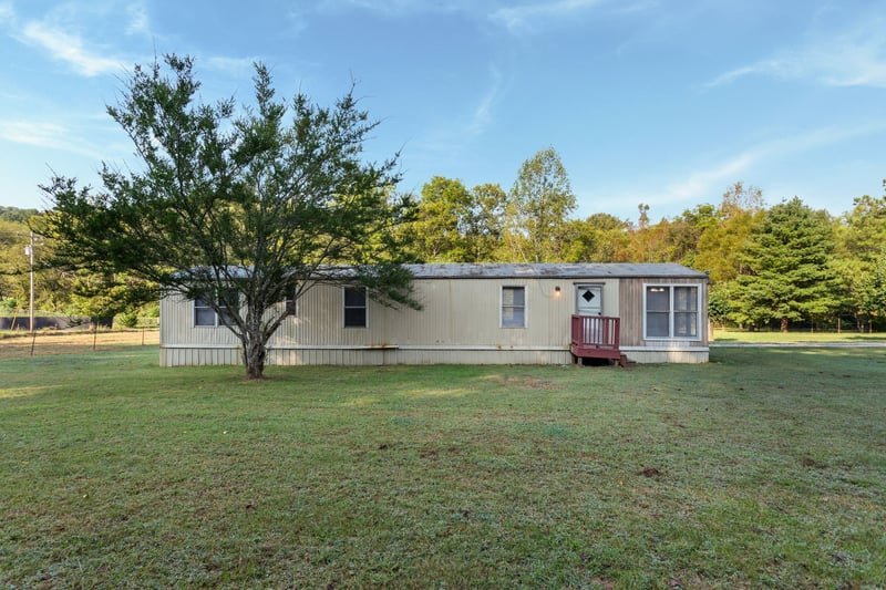 4956 Campbellsville Pike, Culleoka, TN 38451