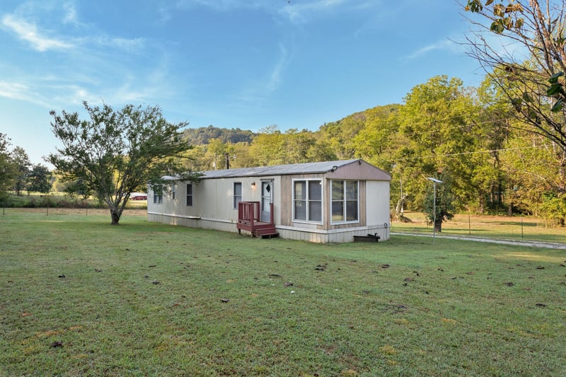 4956 Campbellsville Pike, Culleoka, TN 38451