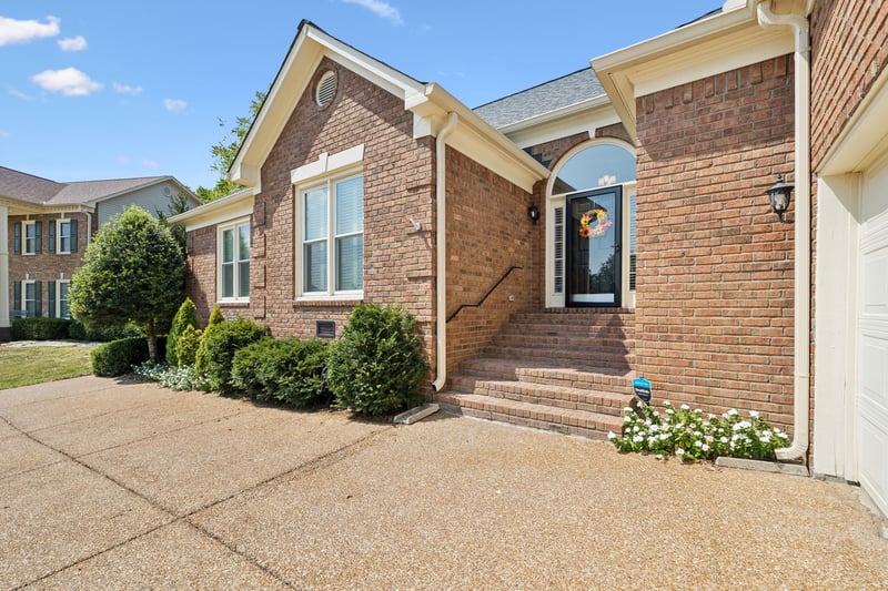 920 S Lane Ct, Brentwood, TN 37027