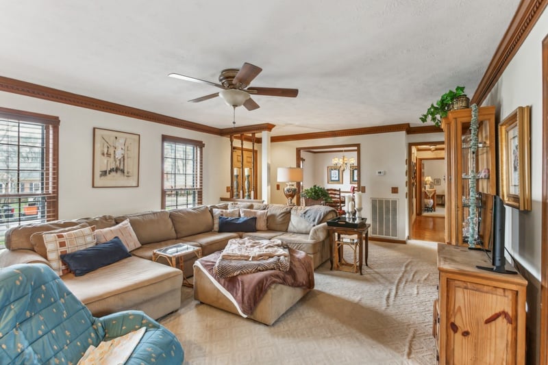 137 Paradise Dr, Hendersonville, TN 37075