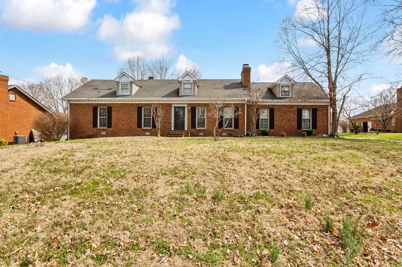 137 Paradise Dr, Hendersonville, TN 37075