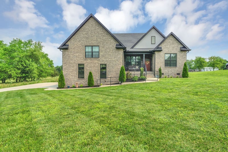 1006 Twilight Dr, Castalian Springs, TN 37031