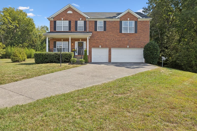 2053 Hawks Nest Ct, Hermitage, TN 37076