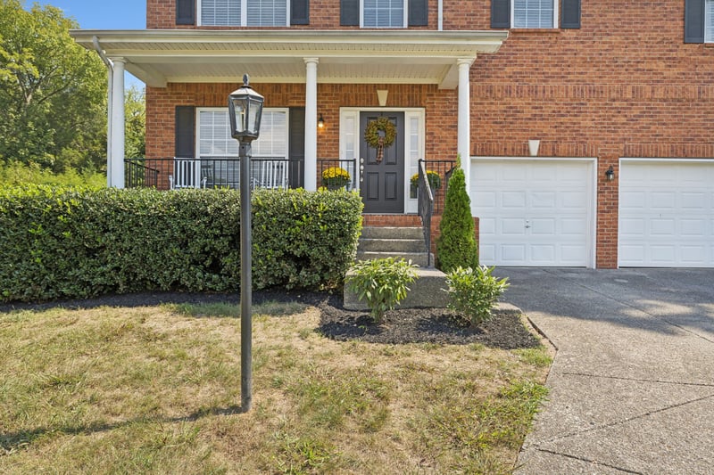 2053 Hawks Nest Ct, Hermitage, TN 37076