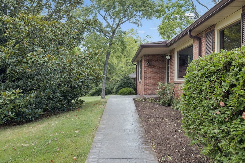 812 W Old Hickory Blvd, Madison, TN 37115