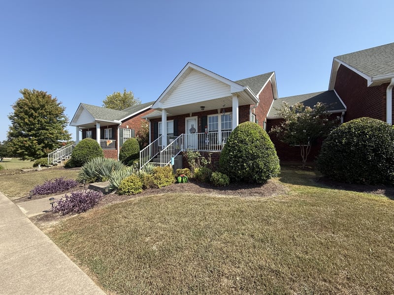 233 Winfrey Ct, Pleasant View, TN 37146