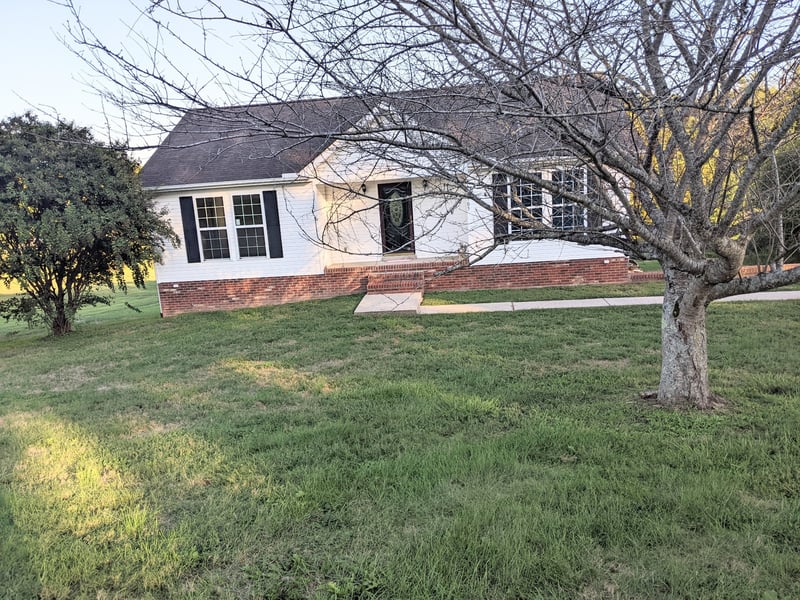 905 Franklin Rd, Charlotte, TN 37036