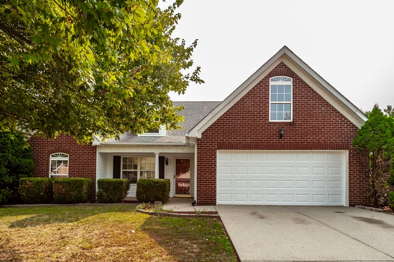 2112 Loudenslager Dr, Thompsons Station, TN 37179