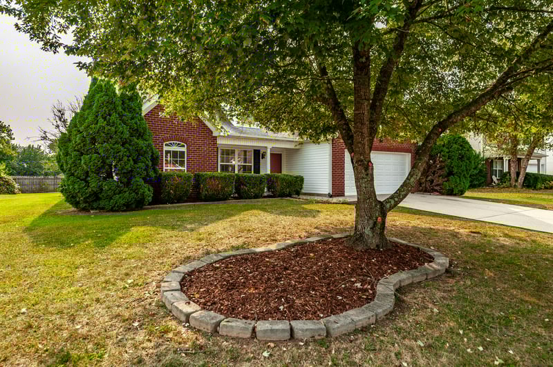 2112 Loudenslager Dr, Thompsons Station, TN 37179