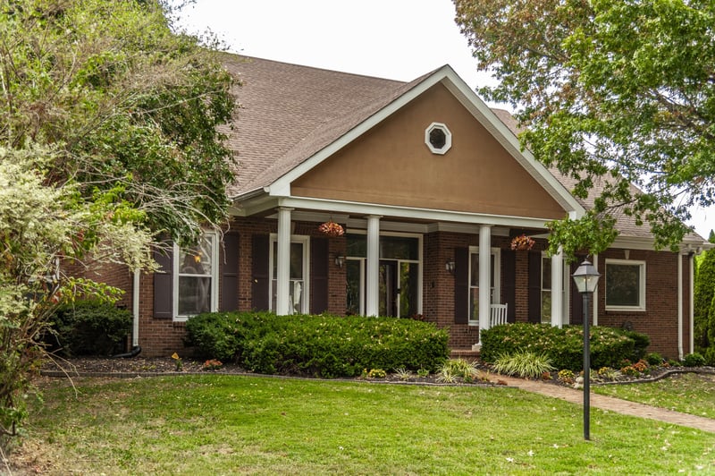 135 N Country Club Dr, Hendersonville, TN 37075