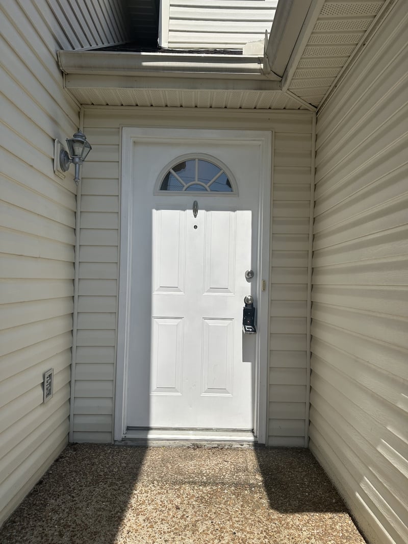 2106 Debbie Ln, La Vergne, TN 37086