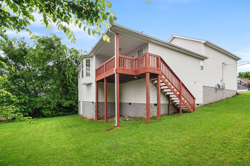 2106 Debbie Ln, La Vergne, TN 37086