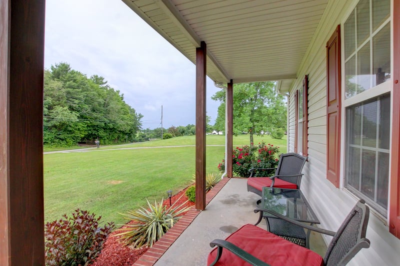 2964 Sweethome Rd, Chapmansboro, TN 37035