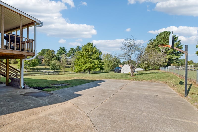 2195 Clara Mathis Rd, Spring Hill, TN 37174