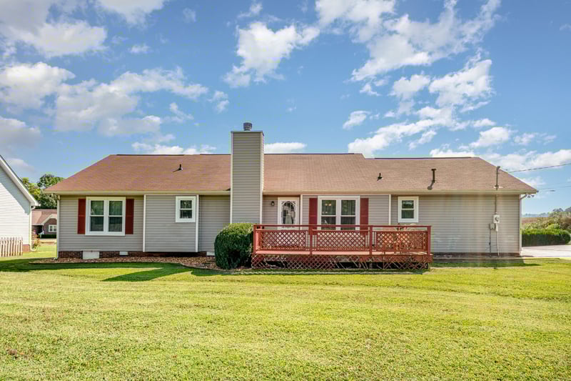 306 Springdale Dr, Columbia, TN 38401