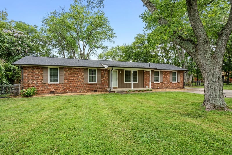 125 Cheryl Dr, Hendersonville, TN 37075