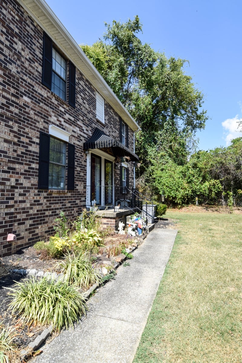 163 Edgewood Dr, Hendersonville, TN 37075