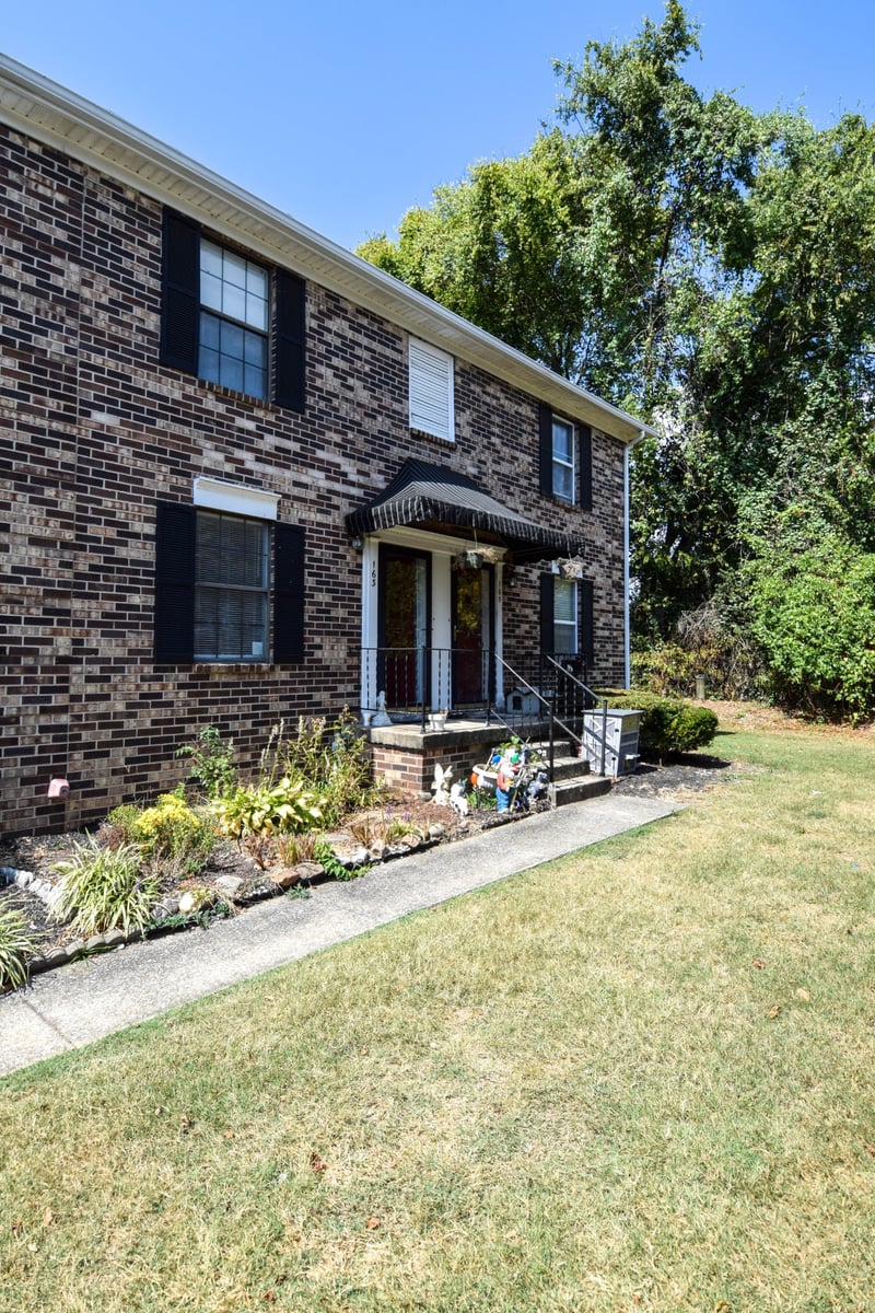 163 Edgewood Dr, Hendersonville, TN 37075