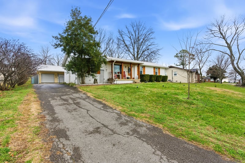 104 Cheryl Ct, Hendersonville, TN 37075