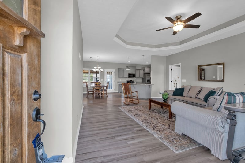 210 Hollow Tree Cir, Castalian Springs, TN 37031
