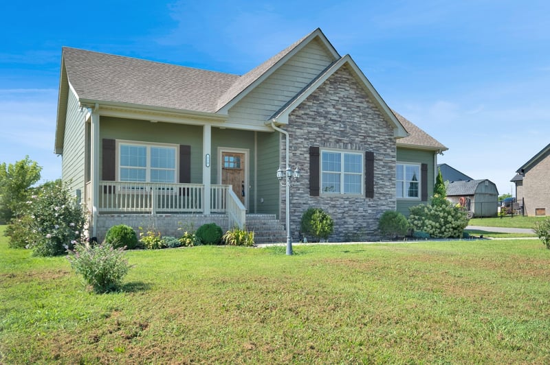 210 Hollow Tree Cir, Castalian Springs, TN 37031